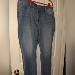 New Maurices 20w med wash jeans